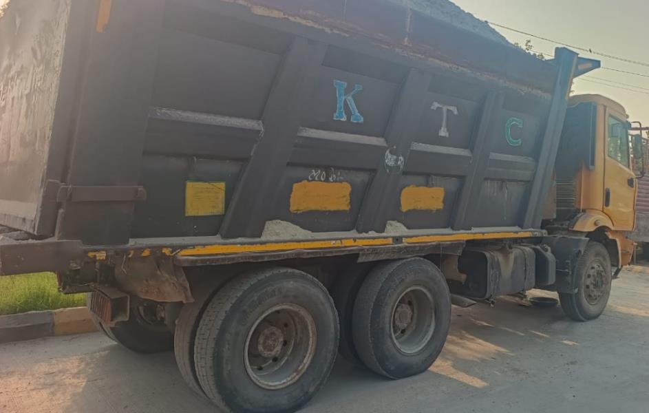 Mahindra Blazo 25 image 3